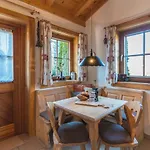 Apartment Dorfchalets & - In Centre Including Free Entry Tauern And Summer Card Kaprun