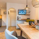 Dorfchalets & - In Centre Including Free Entry Tauern And Summer Card Apartment *