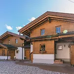 Dorfchalets & - In Centre Including Free Entry Tauern And Summer Card *