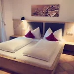 Apartment Dorfchalets & - In Centre Including Free Entry Tauern And Summer Card *