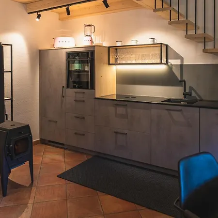 Dorfchalets & - In Centre Including Free Entry Tauern And Summer Card Апартаменти Капрун