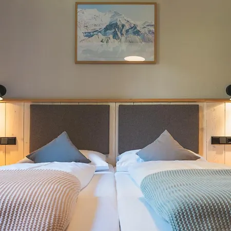 Dorfchalets & - In Centre Including Free Entry Tauern And Summer Card *