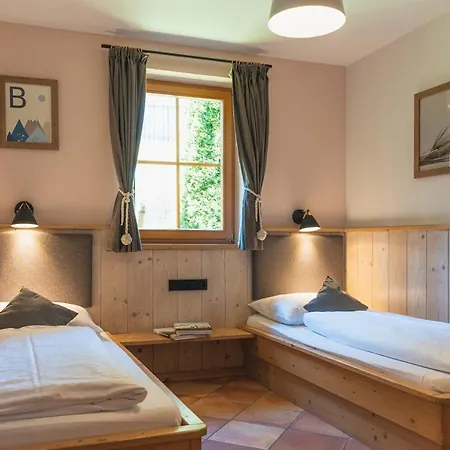 Dorfchalets & - In Centre Including Free Entry Tauern And Summer Card