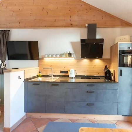 Dorfchalets & - Perfect For Couples - In Centre Including Tauernspa And Summercard Kaprun