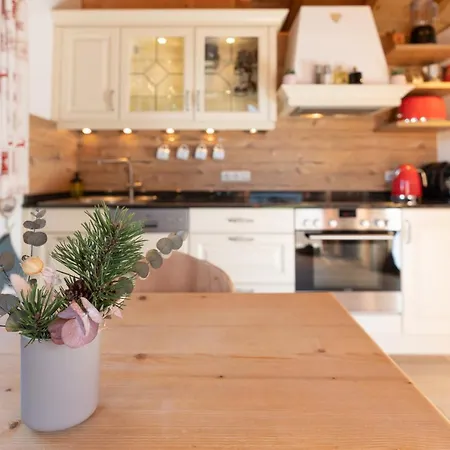 Dorfchalets & - Perfect For Couples - In Centre Including Tauernspa And Summercard Daire Kaprun