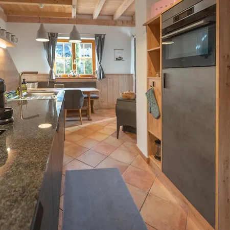 Dorfchalets & - Perfect For Couples - In Centre Including Tauernspa And Summercard Daire