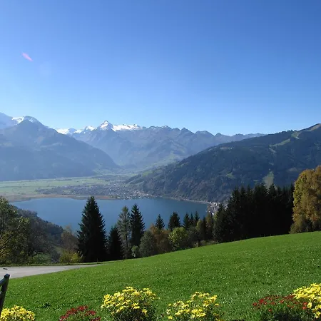 Dorfchalets & - In Centre Including Free Entry Tauern And Summer Card Apartmán