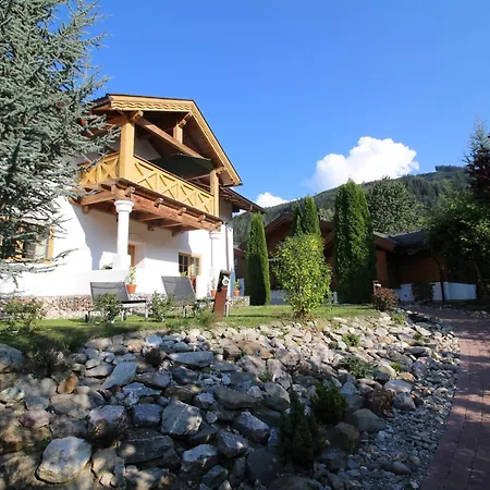 Apartamento Dorfchalets & - Authentic Experience In Centre Of Including Tauernspa And Summercard
