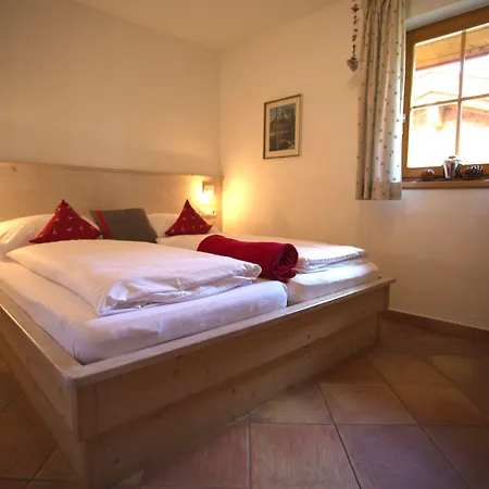 Апартаменти Dorfchalets & - In Centre Including Free Entry Tauern And Summer Card