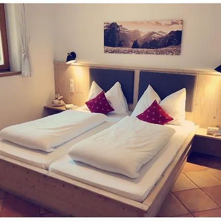 Dorfchalets & - In Centre Including Free Entry Tauern And Summer Card * Капрун