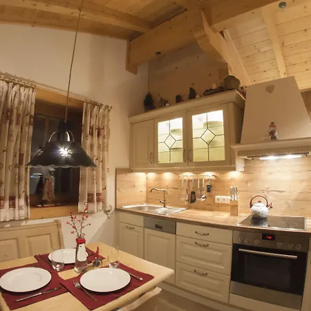 Dorfchalets & - In Centre Including Free Entry Tauern And Summer Card 公寓 卡普伦