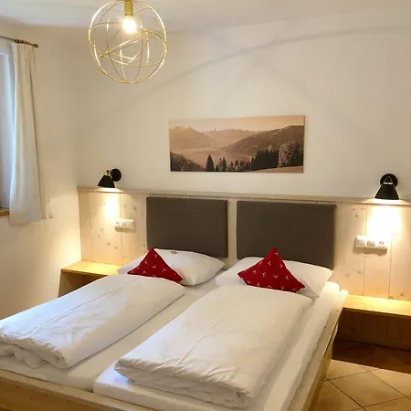 Dorfchalets & - In Centre Including Free Entry Tauern And Summer Card Kaprun