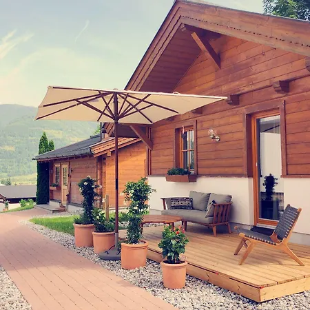 Апартаменти Dorfchalets & - In Centre Including Free Entry Tauern And Summer Card