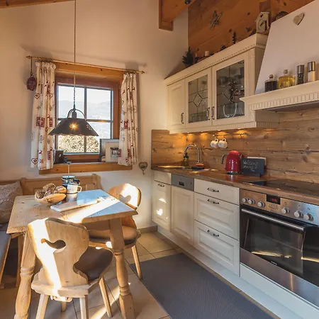 Dorfchalets & - In Centre Including Free Entry Tauern And Summer Card * كابرون