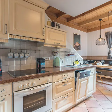 Dorfchalets & - In Centre Including Free Entry Tauern And Summer Card Apartman Kaprun