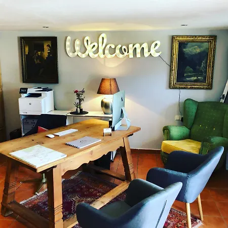 Апартаменти Dorfchalets & - In Centre Including Free Entry Tauern And Summer Card *