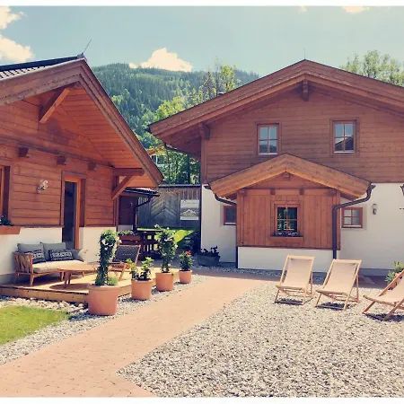 Dorfchalets & - In Centre Including Free Entry Tauern And Summer Card * Капрун