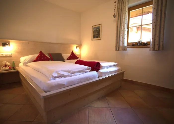 Апартаменти Dorfchalets & - In Centre Including Free Entry Tauern And Summer Card