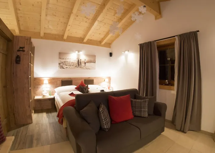 Dorfchalets & - In Centre Including Free Entry Tauern And Summer Card