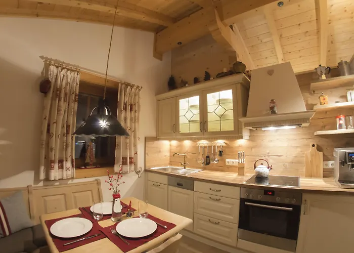 Dorfchalets & - In Centre Including Free Entry Tauern And Summer Card Lägenhet Kaprun