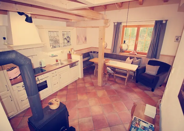 Dorfchalets & - In Centre Including Free Entry Tauern And Summer Card Капрун