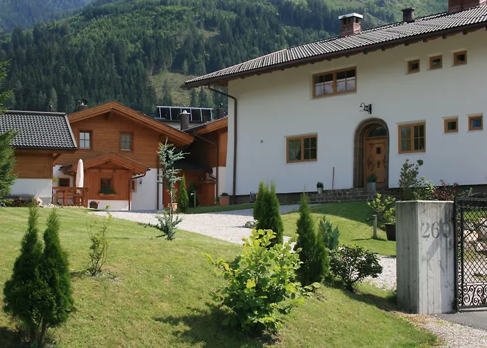 Dorfchalets & - In Centre Including Free Entry Tauern And Summer Card Апартаменти