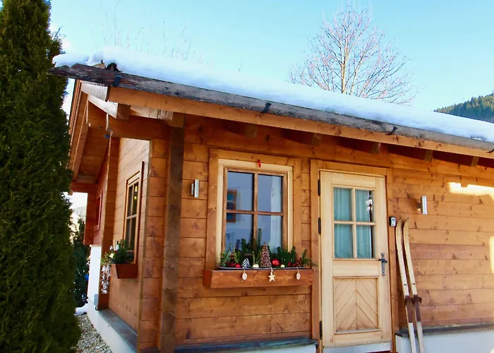 Апартаменти Dorfchalets & - In Centre Including Free Entry Tauern And Summer Card Капрун